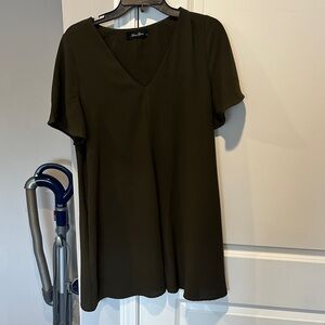 Ava & Viv Olive V-Neck Flutter Sleeve Tunic